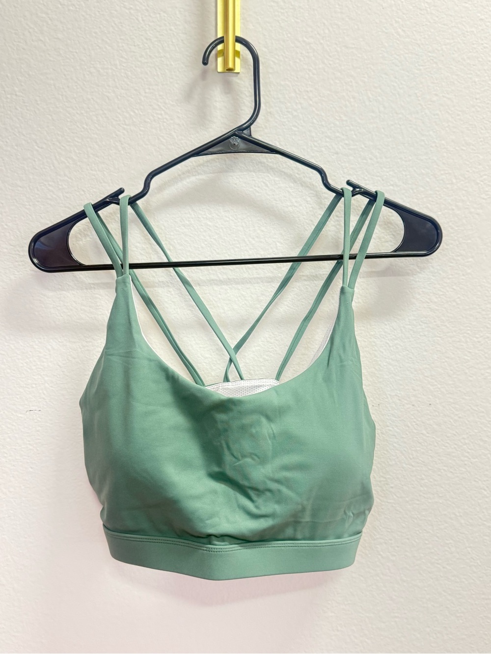 Running Girl Women’s Mint Green Strappy Sports Bra XXL